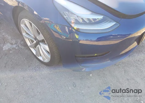 2018 Tesla Model 3 Long Range/Performance z USA, uszkodzony, nr VIN 5YJ3E1EB3JF101079